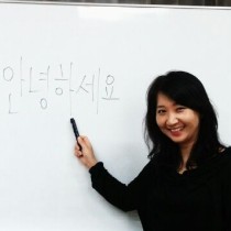 韓国語講師　李芝姫先生